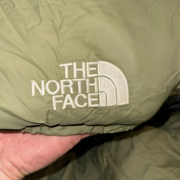 The North Face “Ember” Mummy Sleeping Bag 20° Rating w/Carry Travel Bag - Picture 4 of 17